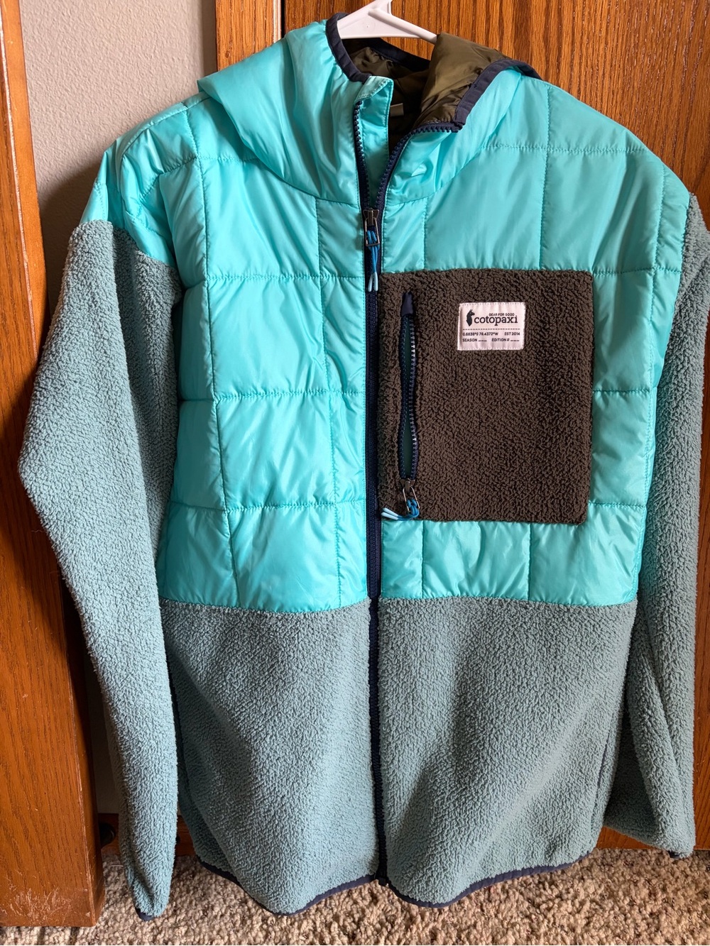 cotopaxi womens Two-Tone Teal & Seafoam Hybrid Puffer Jacket